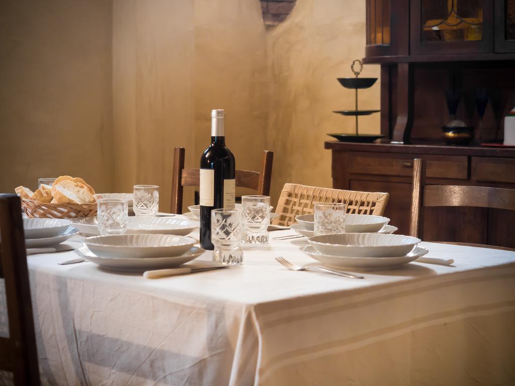 Agriturismo Le Canterie Radicondoli ภายนอก รูปภาพ
