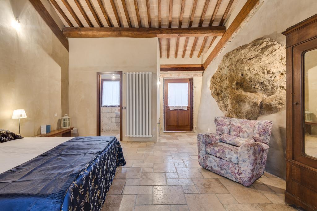 Agriturismo Le Canterie Radicondoli ภายนอก รูปภาพ
