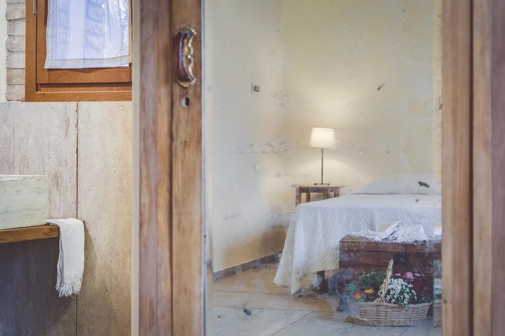 Agriturismo Le Canterie Radicondoli ภายนอก รูปภาพ