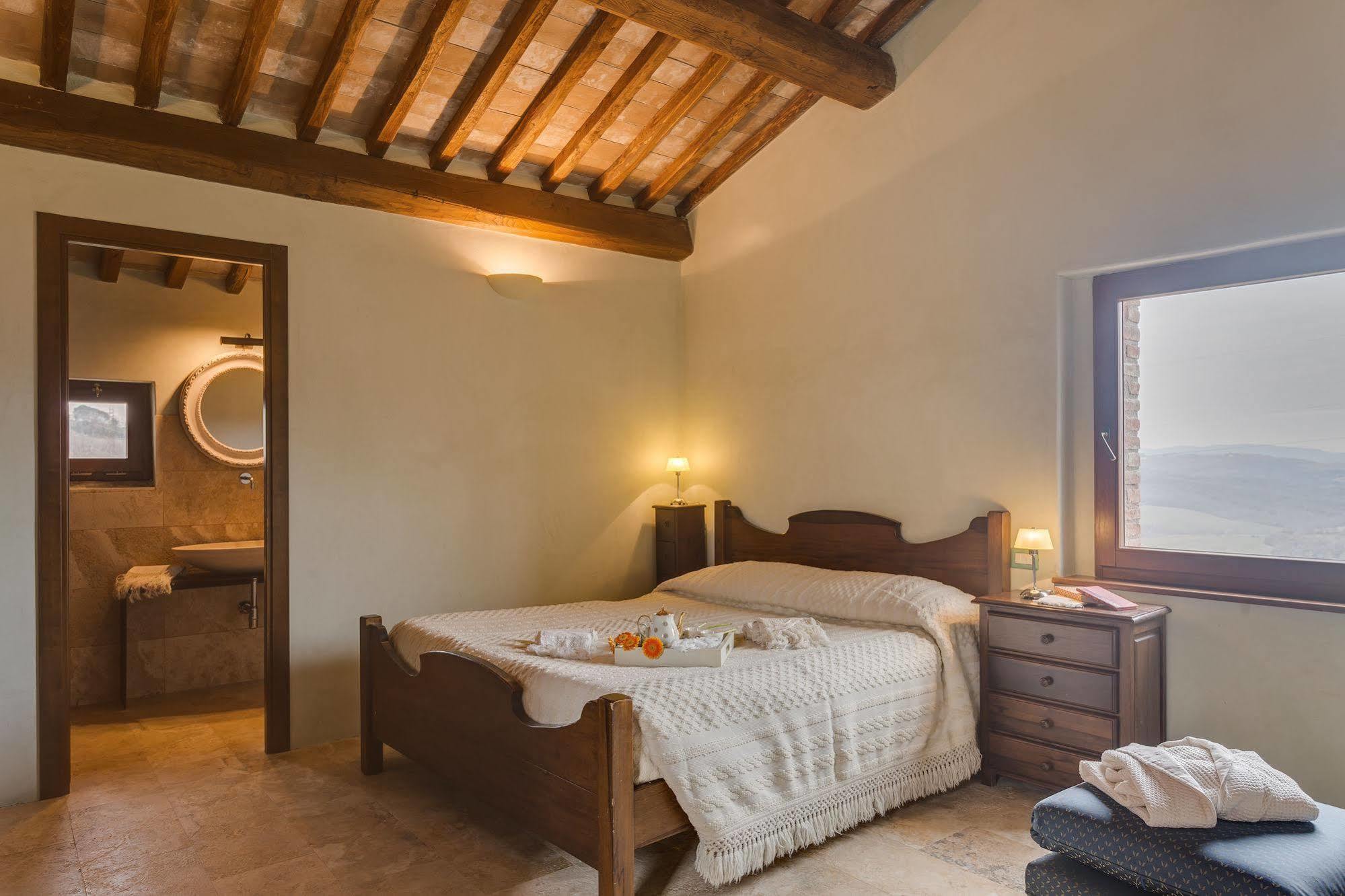 Agriturismo Le Canterie Radicondoli ภายนอก รูปภาพ