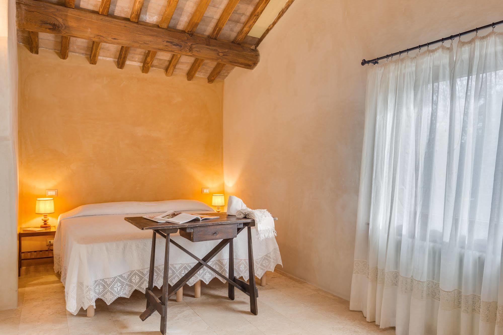 Agriturismo Le Canterie Radicondoli ภายนอก รูปภาพ