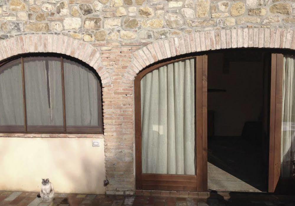 Agriturismo Le Canterie Radicondoli ภายนอก รูปภาพ