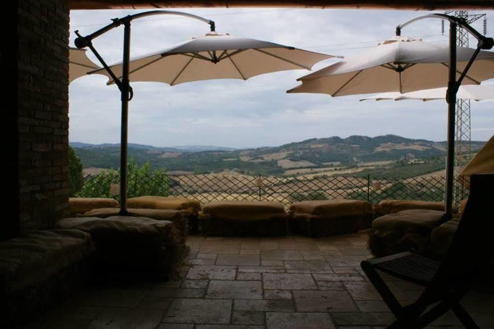 Agriturismo Le Canterie Radicondoli ภายนอก รูปภาพ